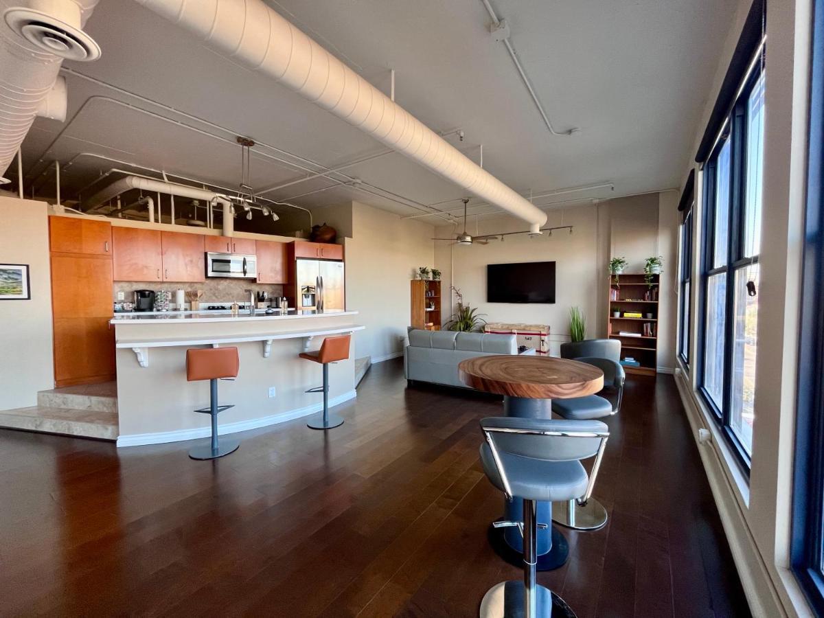 Luxury Industrial Loft On Mill Tempe Exterior photo